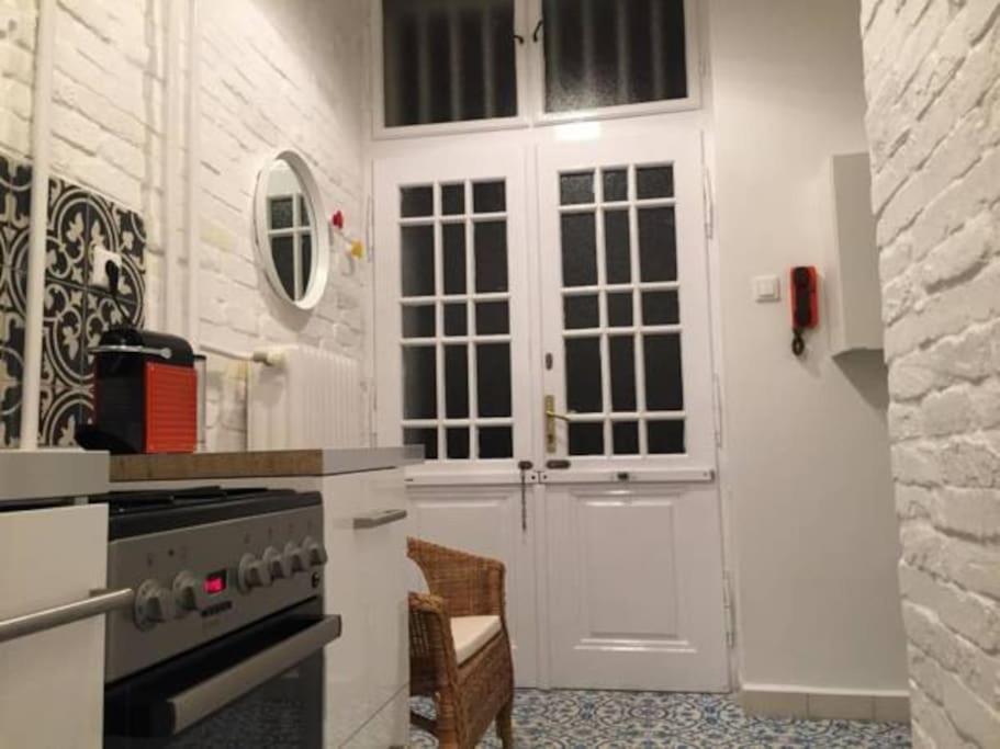 Trendy Home Near Basilica With Ac 布达佩斯 外观 照片