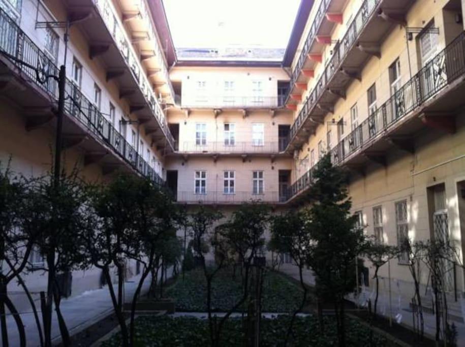 Trendy Home Near Basilica With Ac 布达佩斯 外观 照片